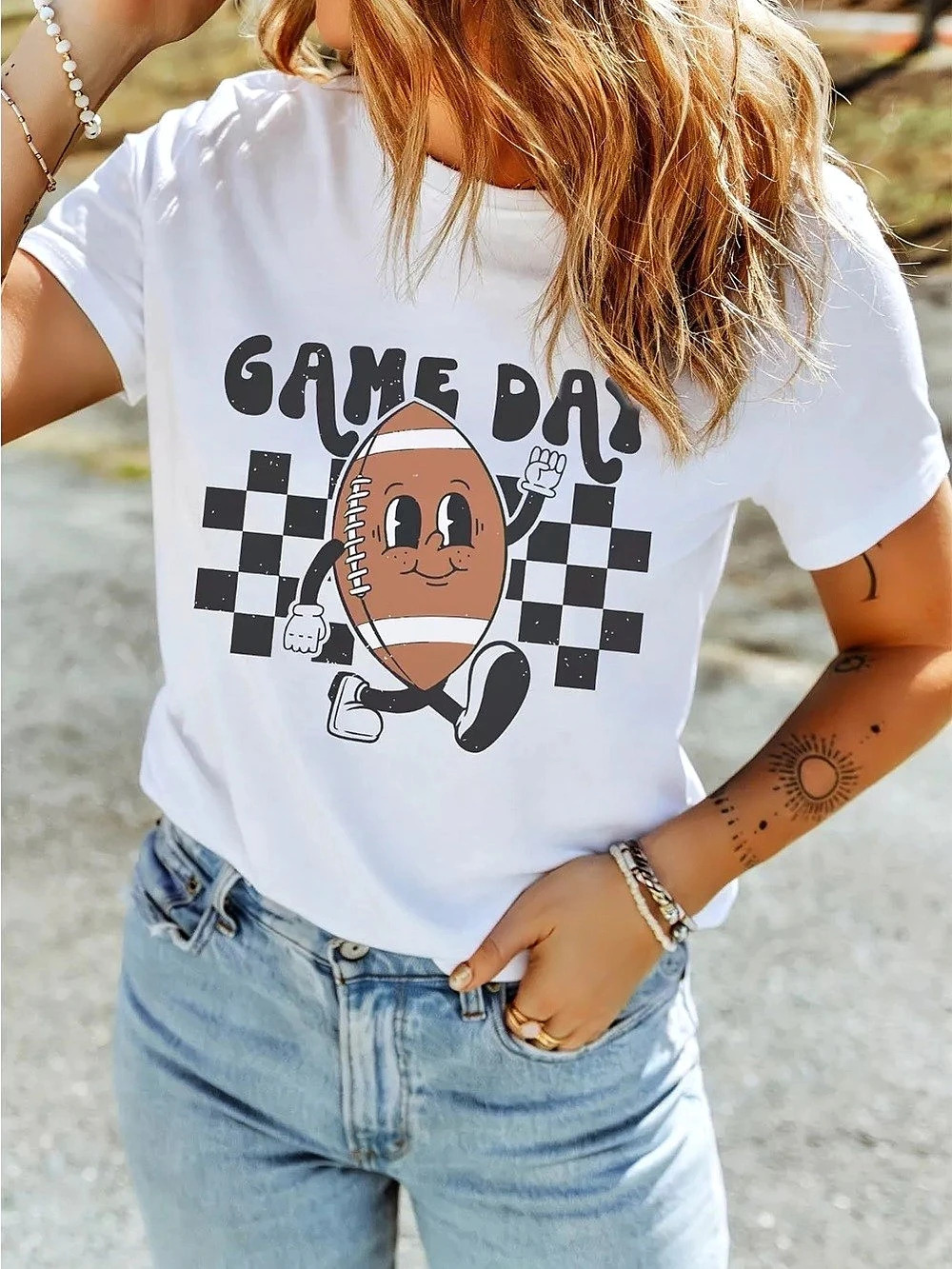 Graphic Short Sleeve Tee in White & Black New